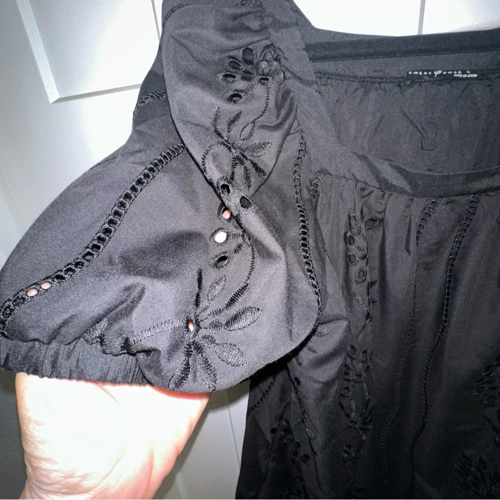 Black Eyelet Puff Sleeve Smocked Dress Large - Picture 3 of 9